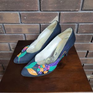 Vintage canvas wrapped pumps high heels almond toe leather applique flow